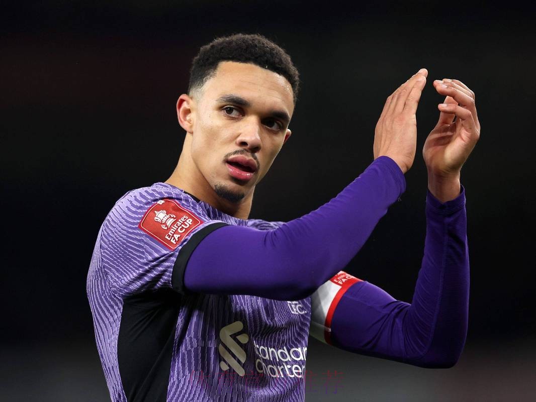 跟队：阿诺德左腿筋受伤 将在未来几天内接受检查